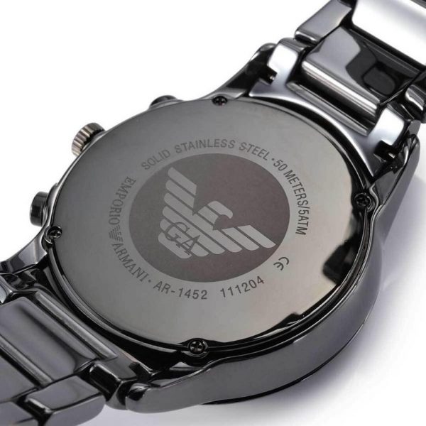 This Emporio Armani Men’s Watch AR1451 has black Ceramica links and black dial. Stylish and in fashion for any man.